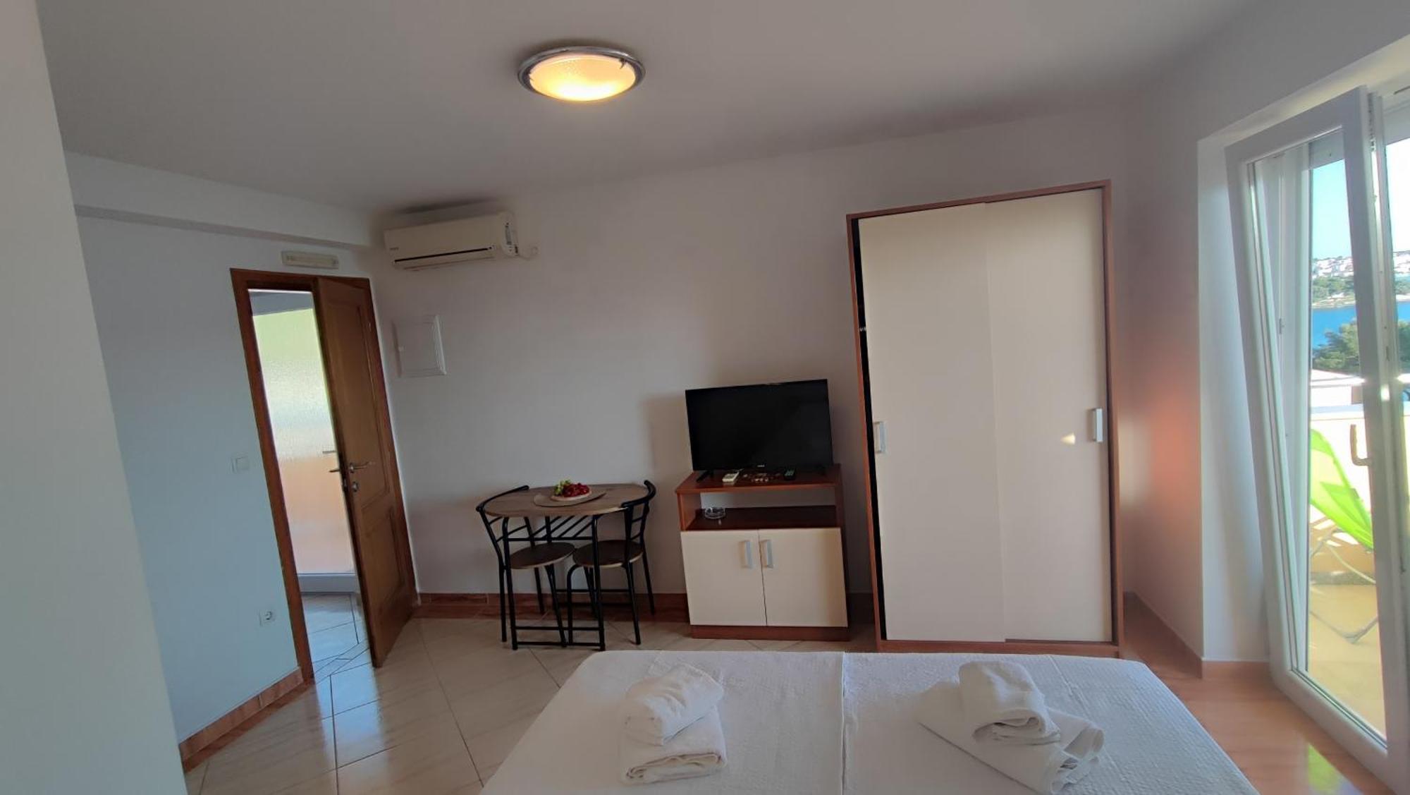 Villa Penava, Private Beach, Pool And 7Min To Трогір Номер фото